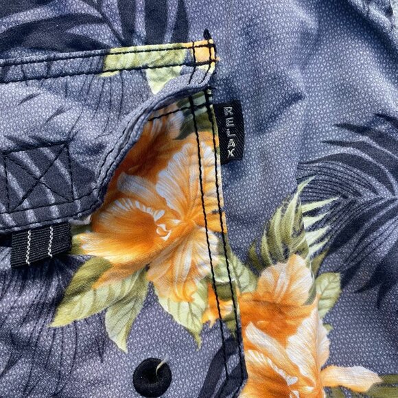 Tommy Bahama Mens Hawaiian Floral Print Swim Shorts Trunks Suit,Size XXL - Picture 5 of 7